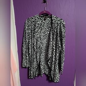 77. Dana Buchman Black White Leopard Pattern Open Front Cardigan XL 16 18